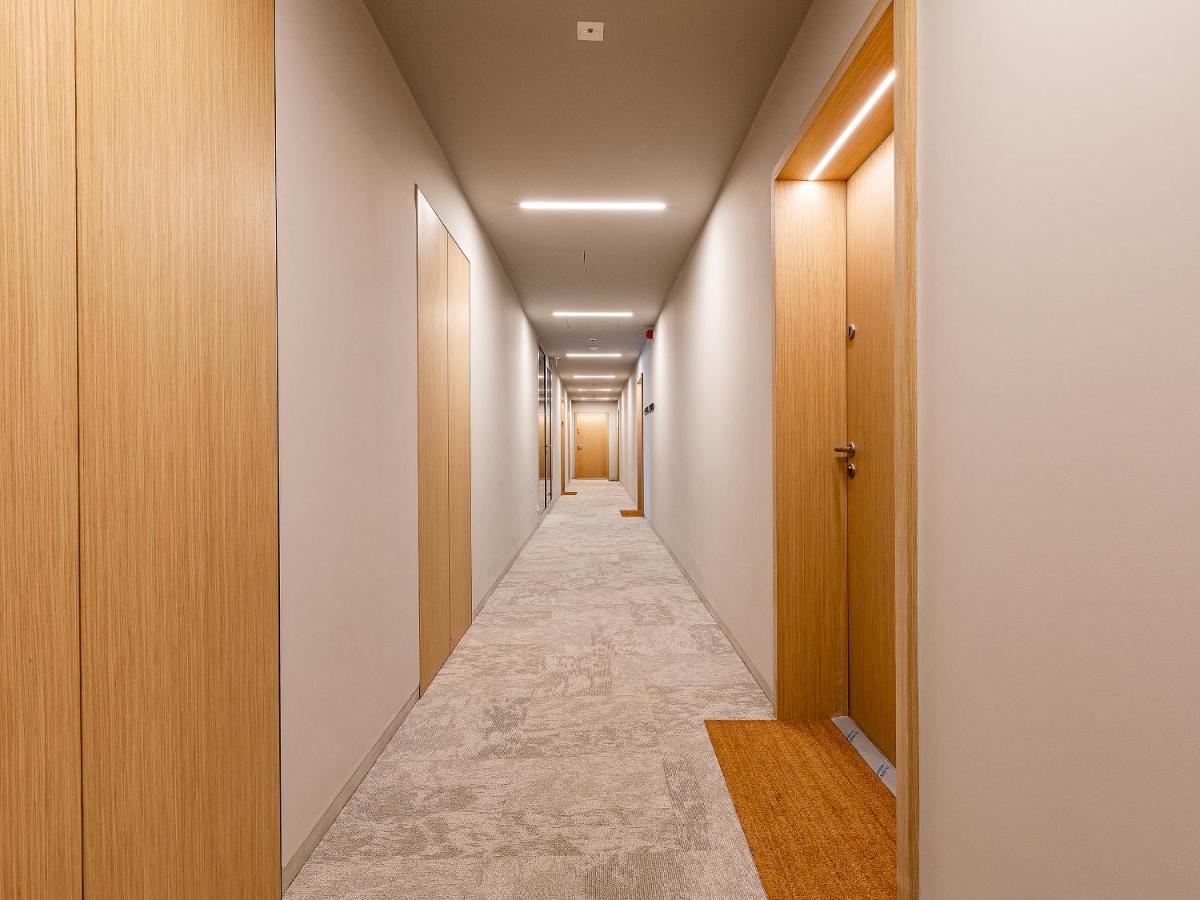 Kolejowa Aparthotel Варшава Экстерьер фото