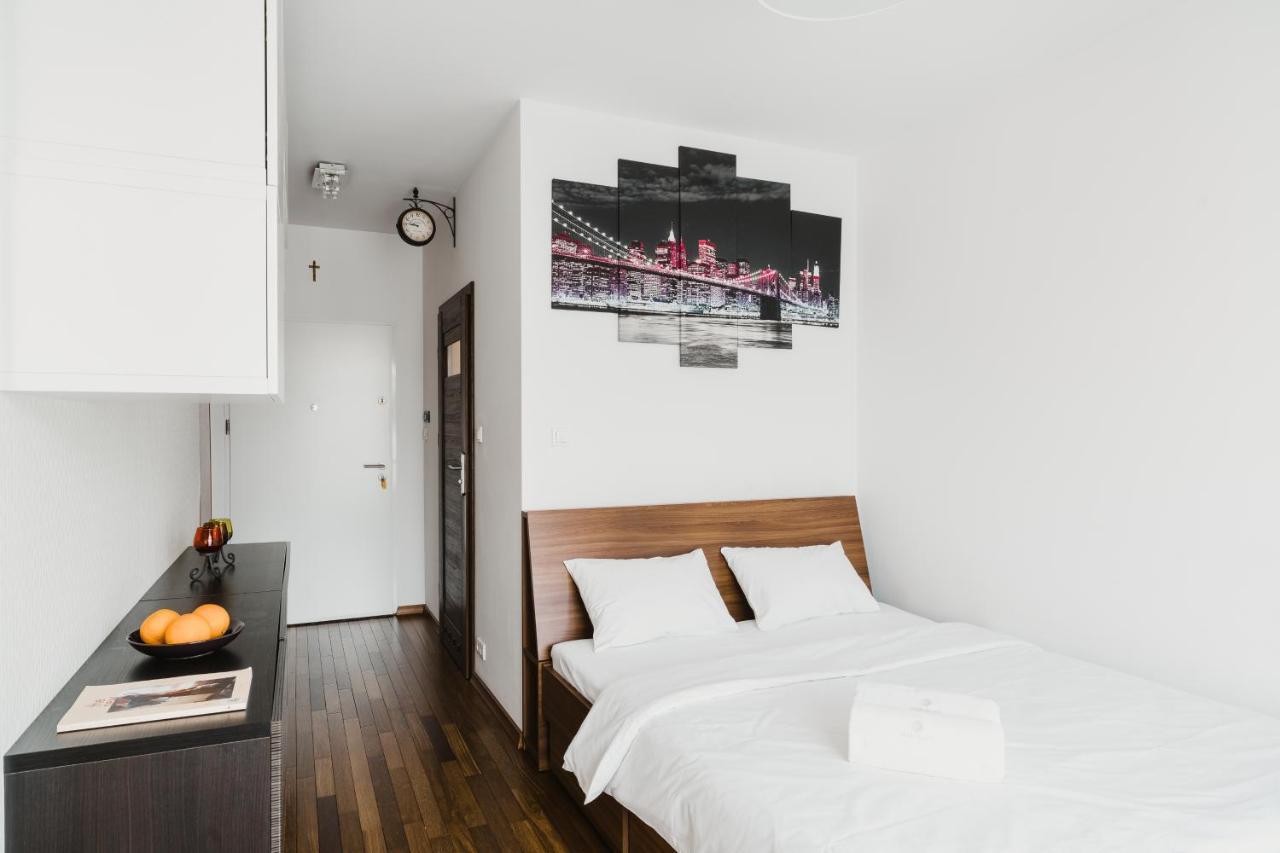 Kolejowa Aparthotel Варшава Экстерьер фото